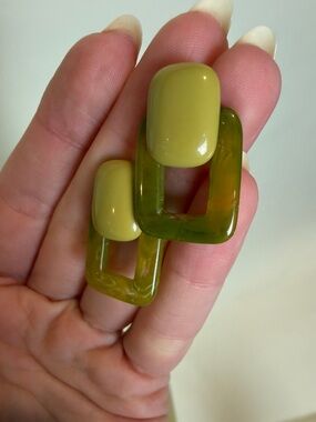 Vintage 60s Olive Green Resin Mod Earrings (Women Jewelry)